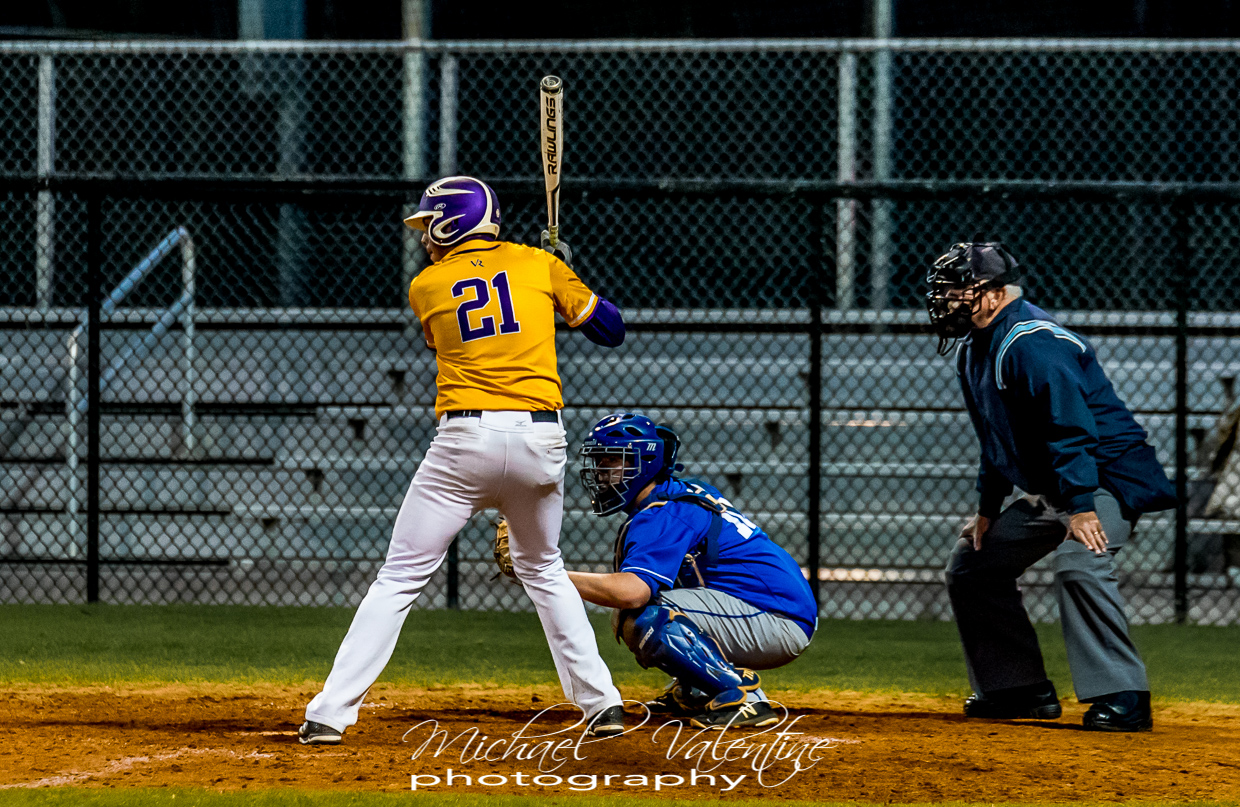 J18_8357